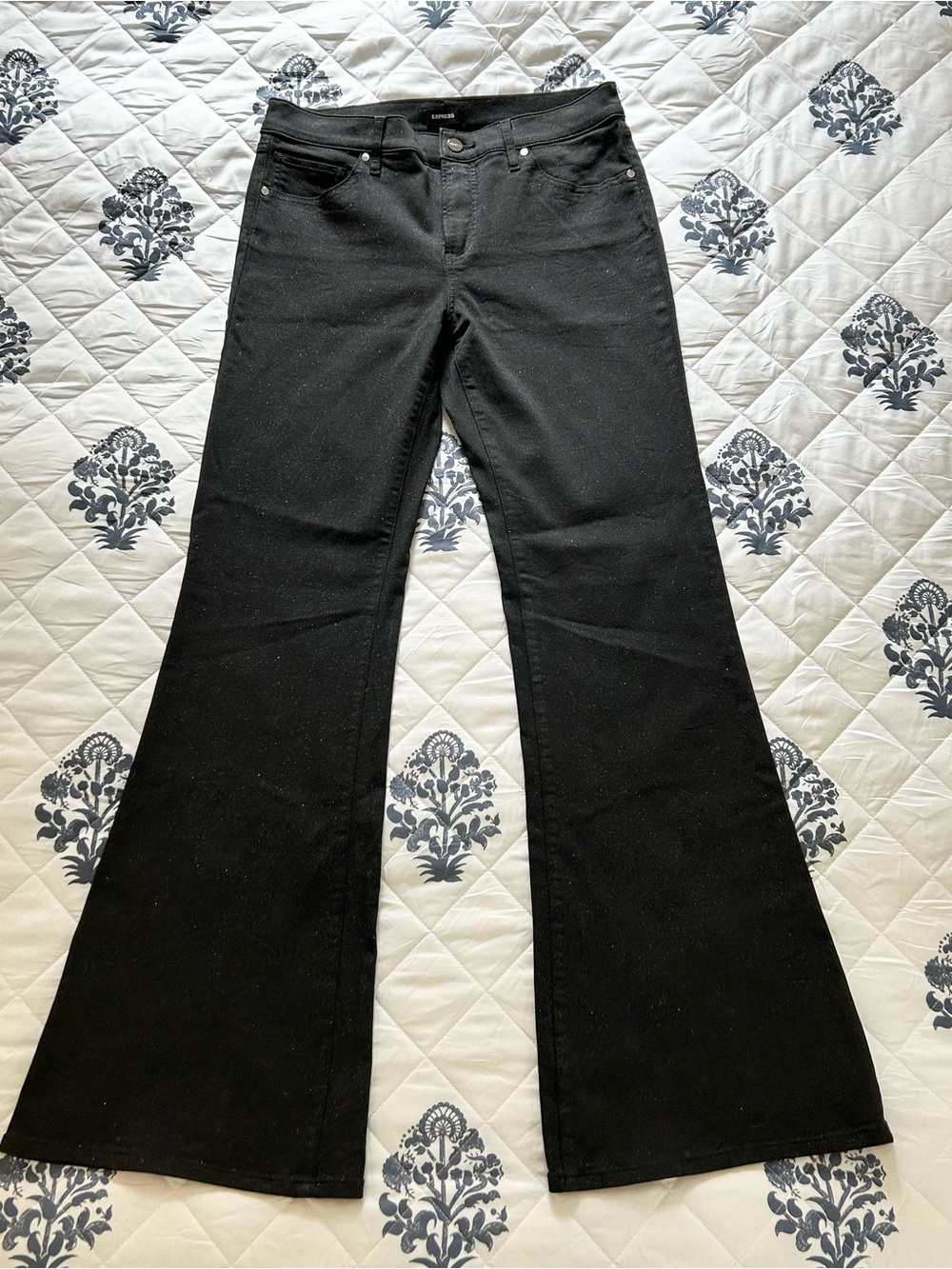 NWOT Express Black Sparkle Coated Denim 70’s Flared Jeans 8R “Conscious Edit”